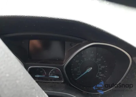 2014 Ford Focus Se z USA, uszkodzony, nr VIN 1FADP3F27EL298565